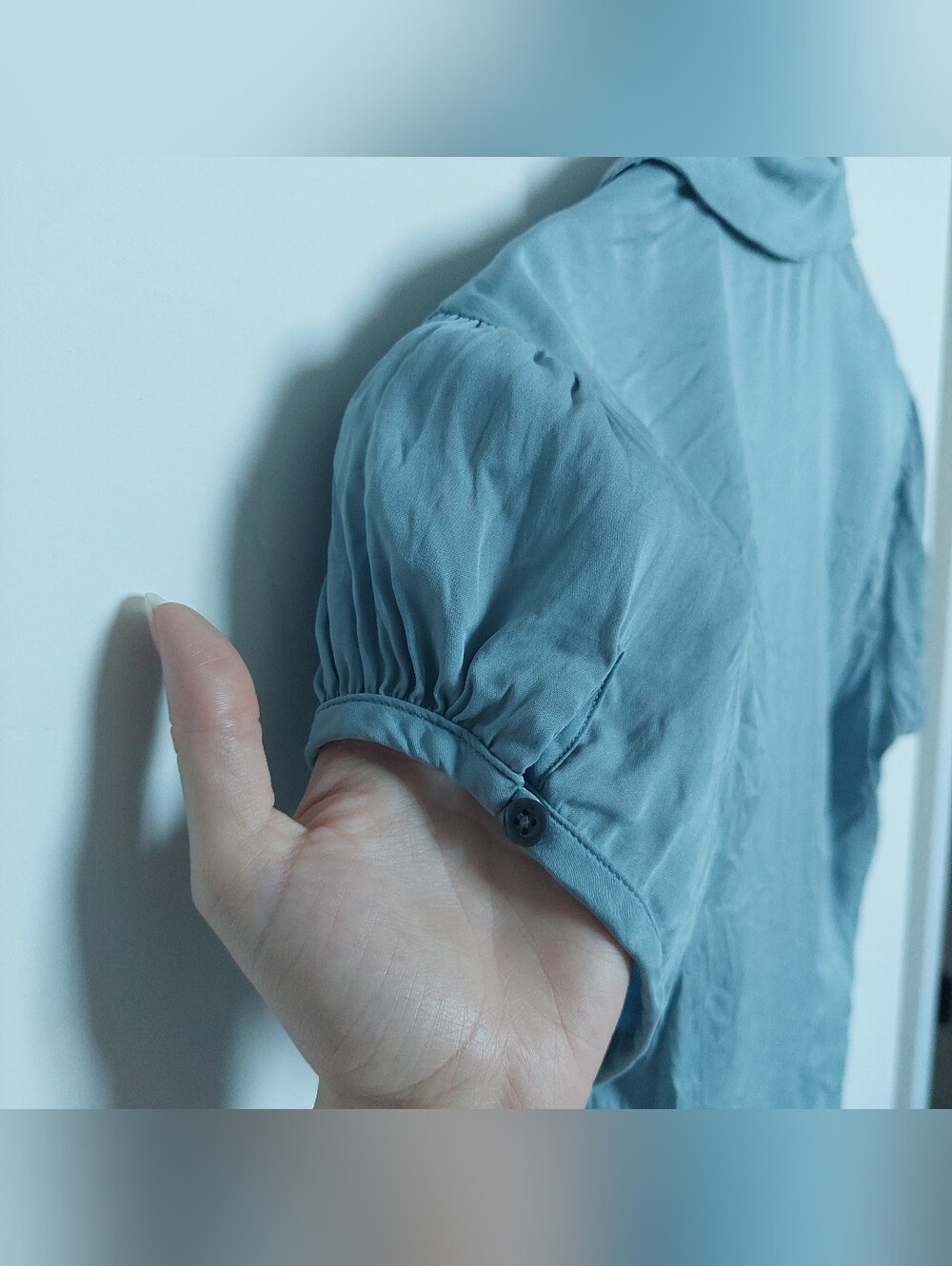 Anne Taylor Light Blue Button-Front Women’s Top - Picture 5 of 6